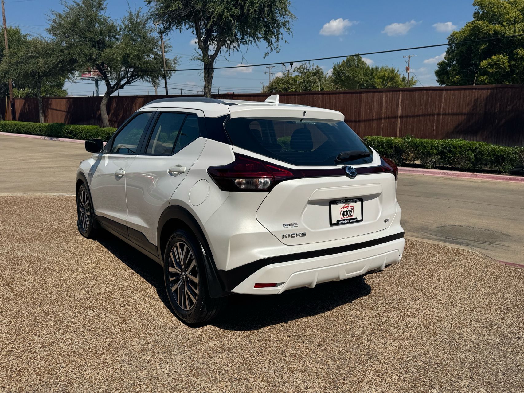 2021 Nissan Kicks SV photo 9