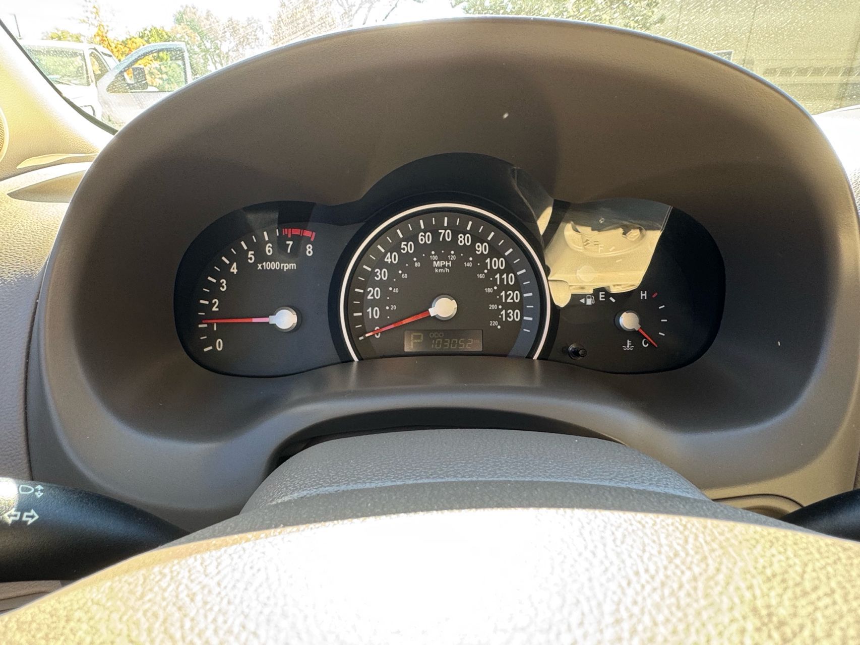 2012 Kia Sedona LX photo 4