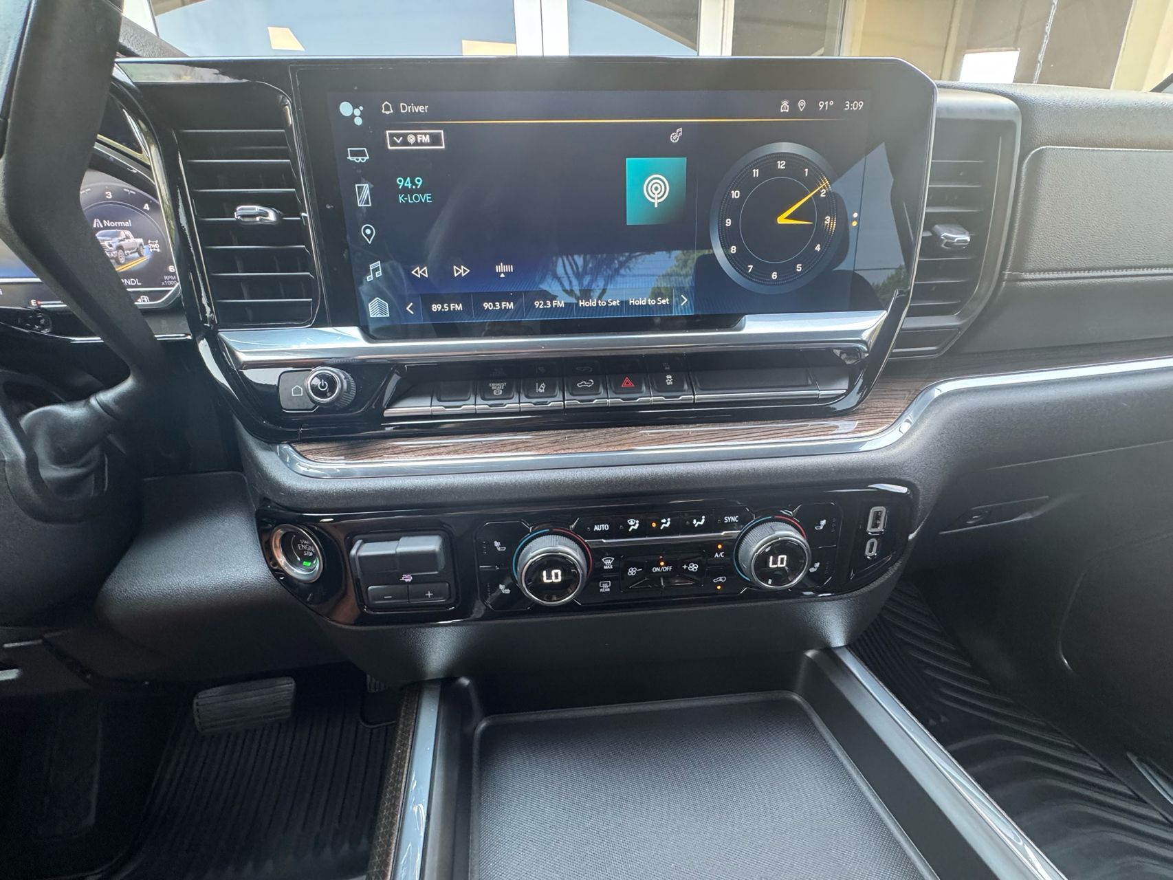 2024 Chevrolet Silverado 2500HD LT photo 20