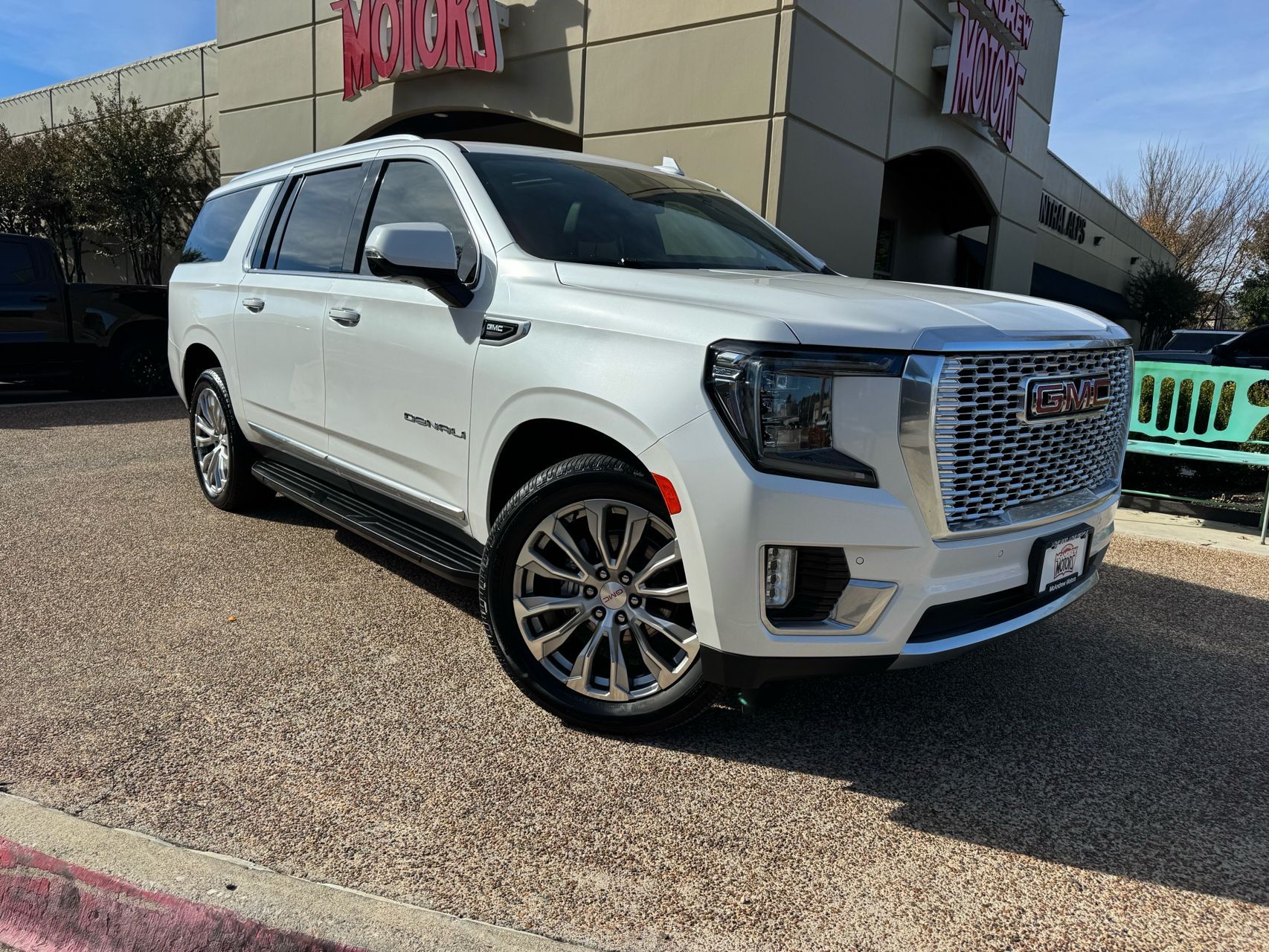 2022 GMC Yukon XL Denali's photo