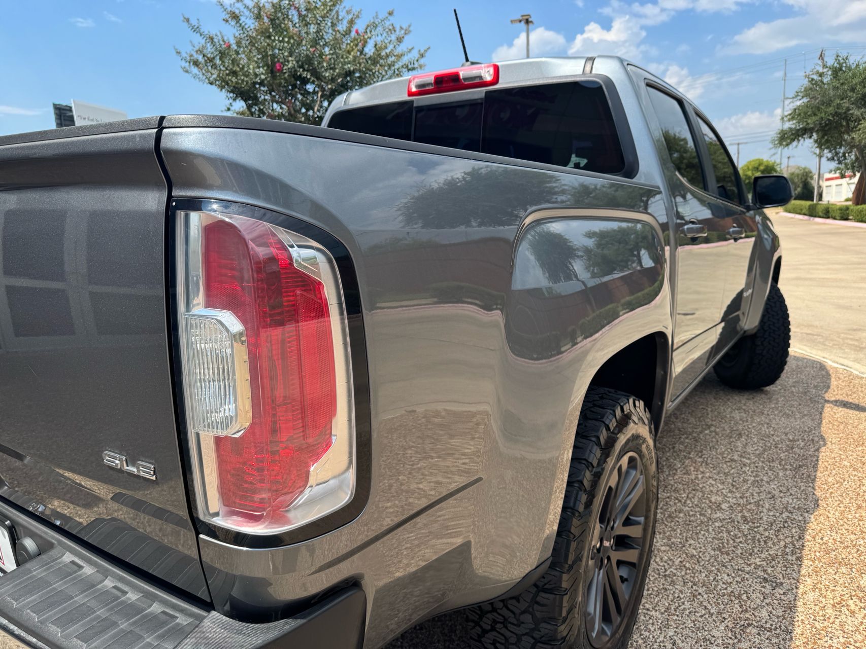 2020 Gmc Canyon SLE photo 4