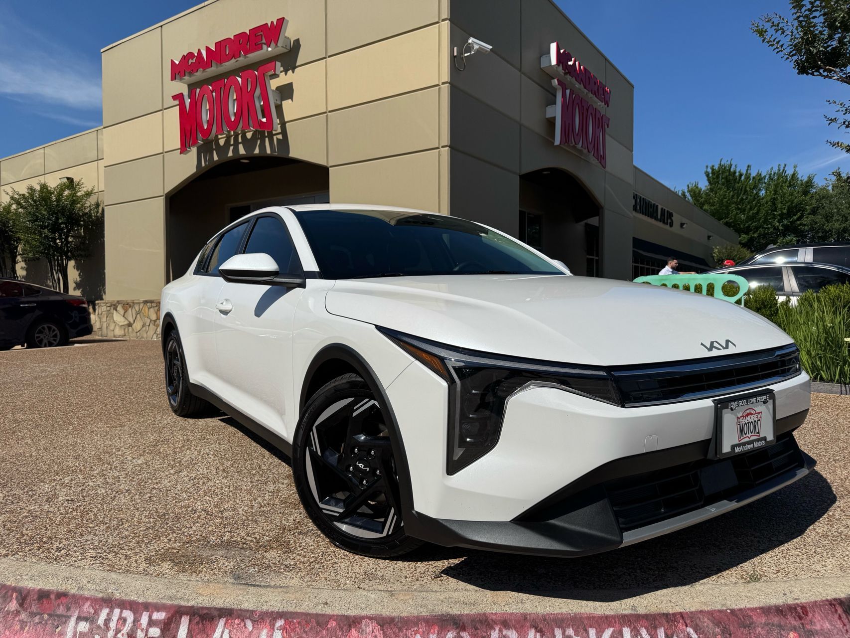 2025 Kia K4 EX AT's photo