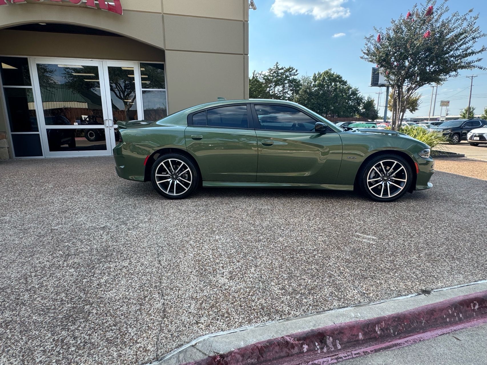 2023 Dodge Charger R/T photo 7
