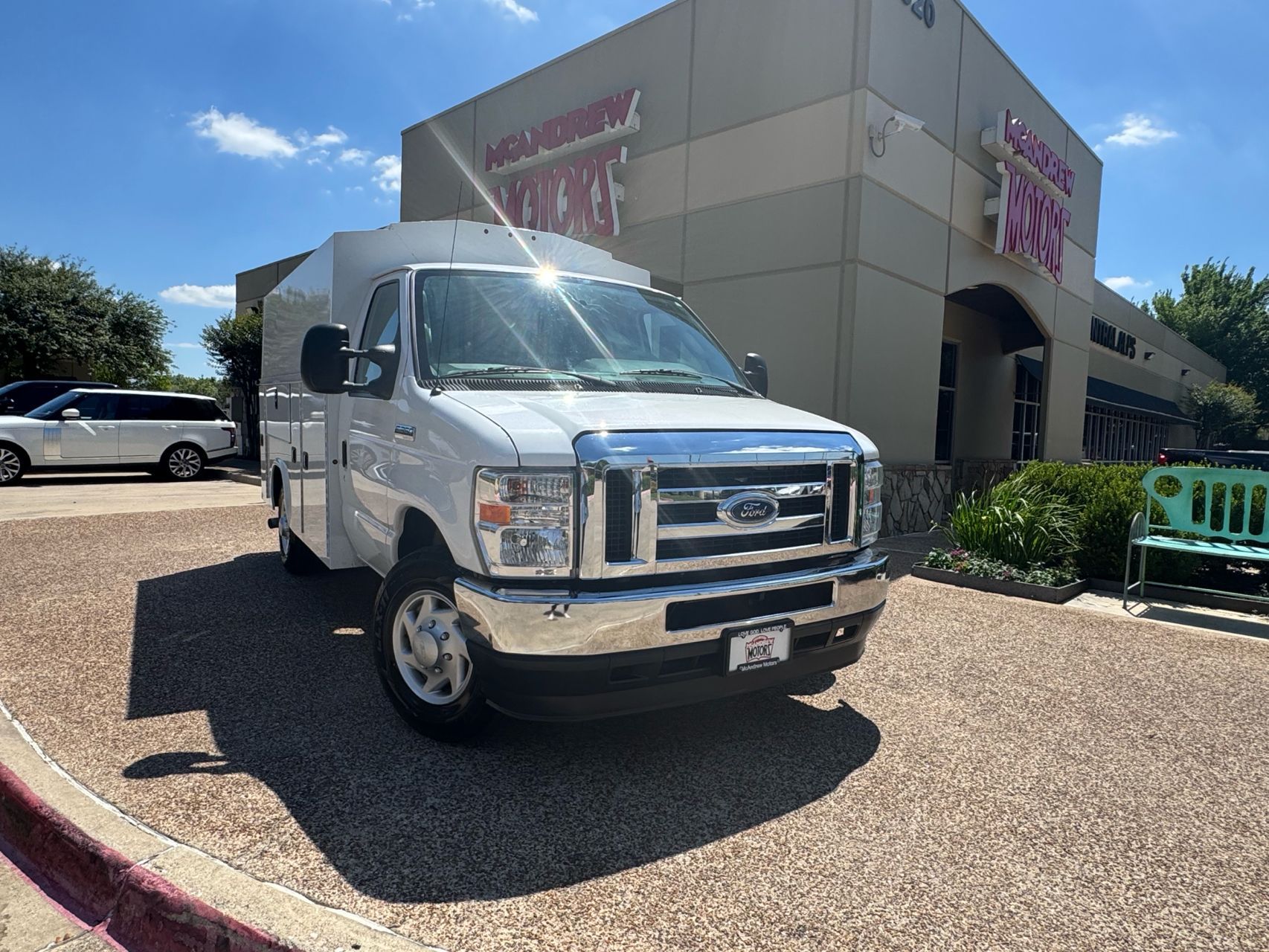 2021 Ford E-Series SRW E-350 Super Duty 138 in WB's photo