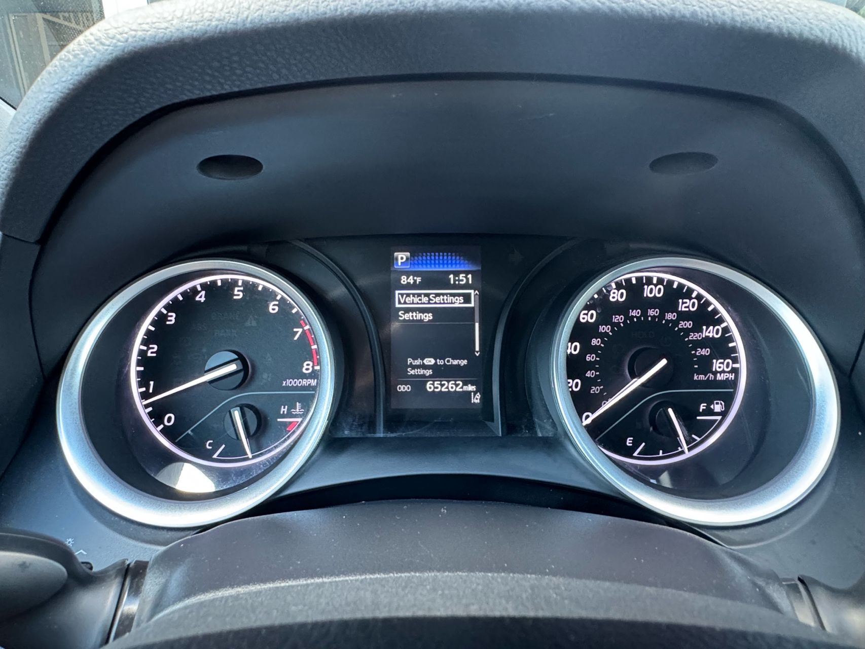 2022 Toyota Camry LE photo 14