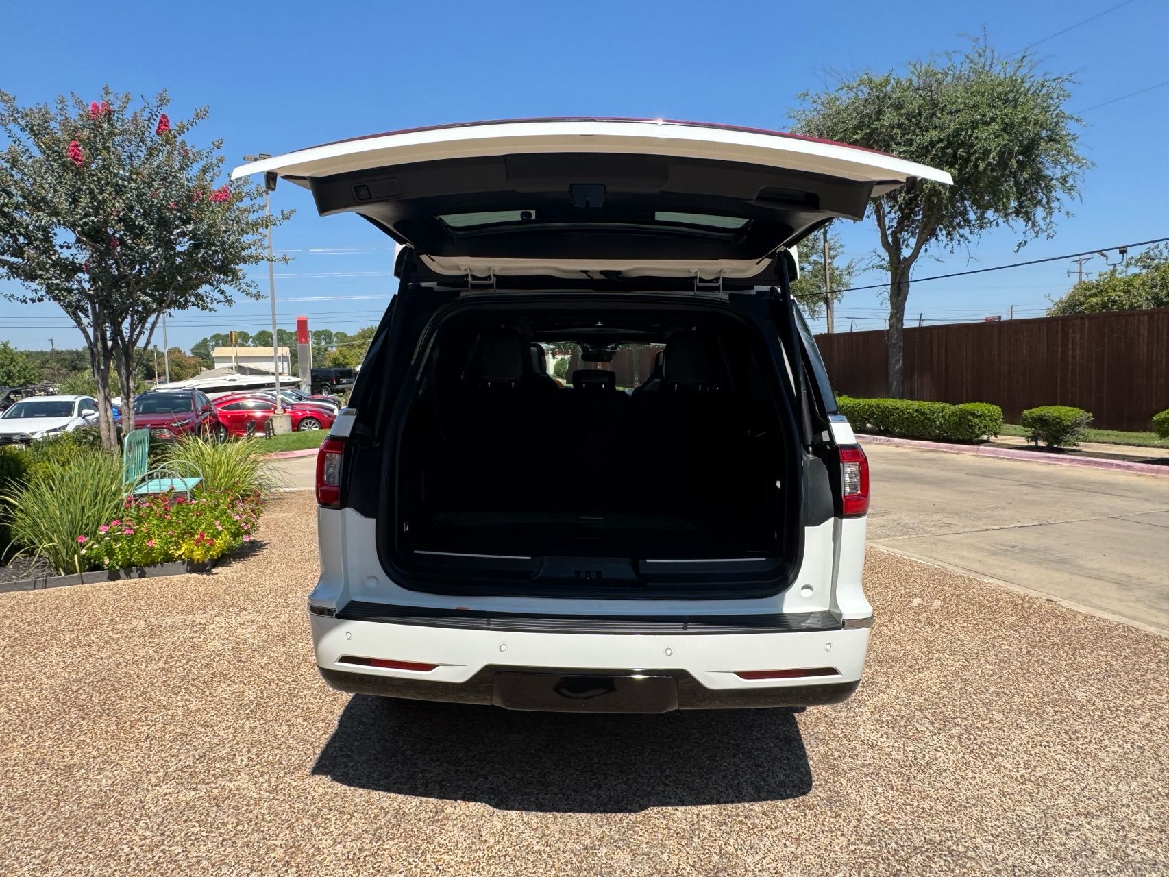 2021 Lincoln Navigator Reserve L photo 10
