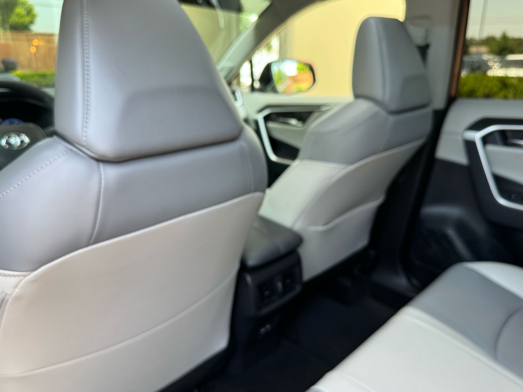 2024 Toyota RAV4 Hybrid Limited photo 23