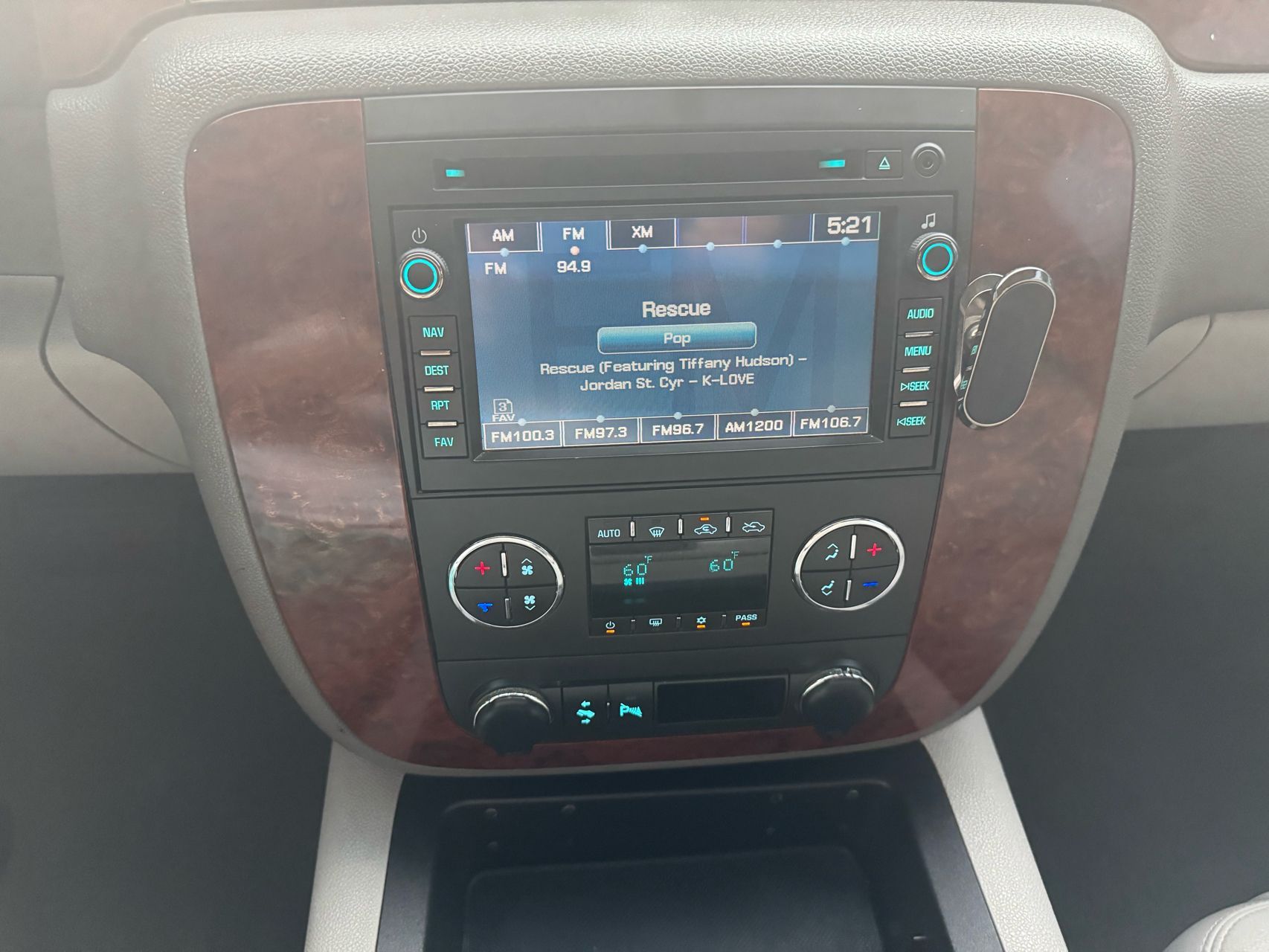 2009 Chevrolet Silverado 3500HD LTZ photo 18