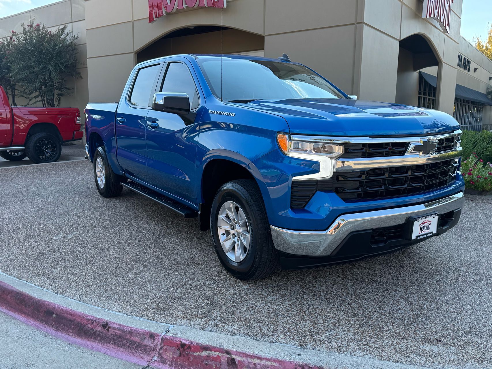 2023 Chevrolet Silverado 1500 photo 6