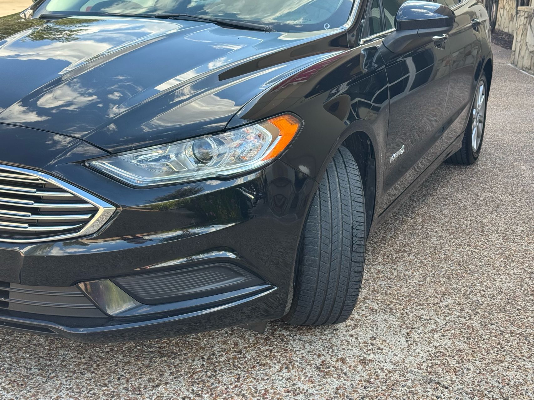 2017 Ford Fusion Hybrid S photo 3