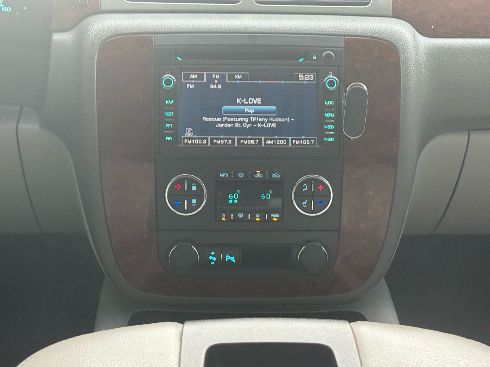 2009 Chevrolet Silverado 3500HD LTZ photo 25