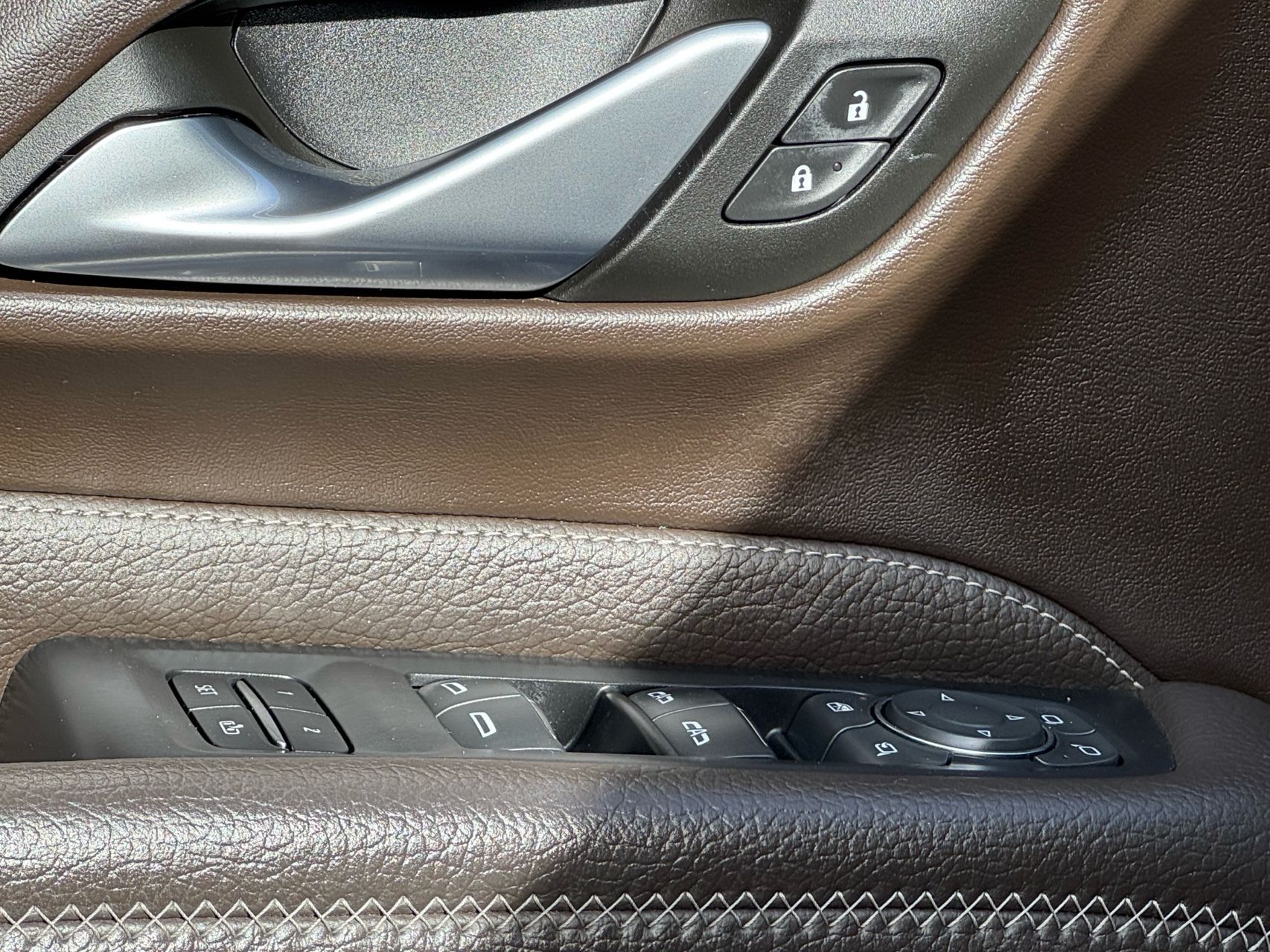 2022 GMC Yukon XL Denali - Photo 29