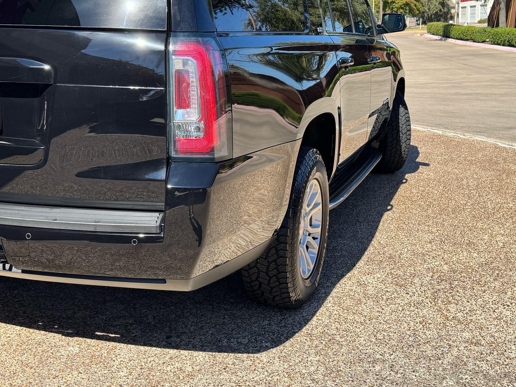 2019 Gmc Yukon XL SLT photo 3