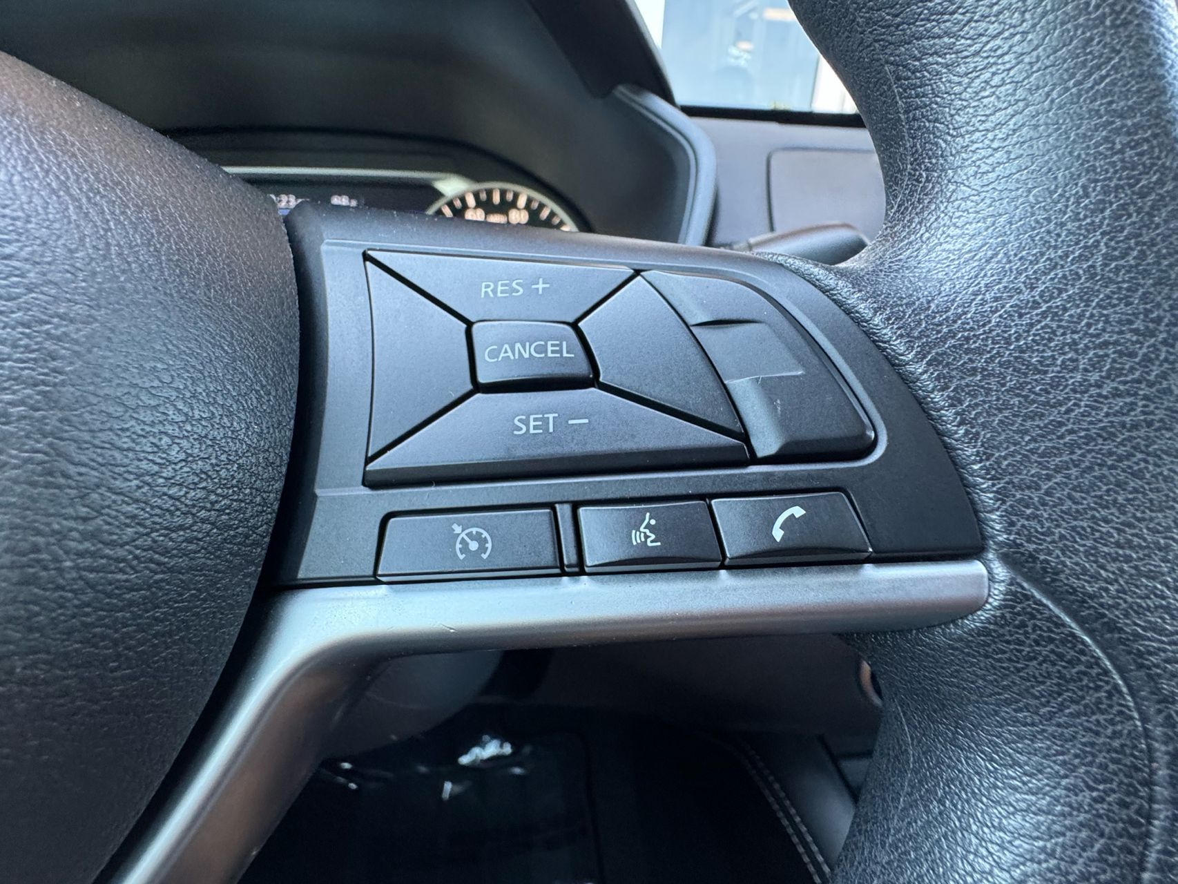 2023 Nissan Altima SV photo 17