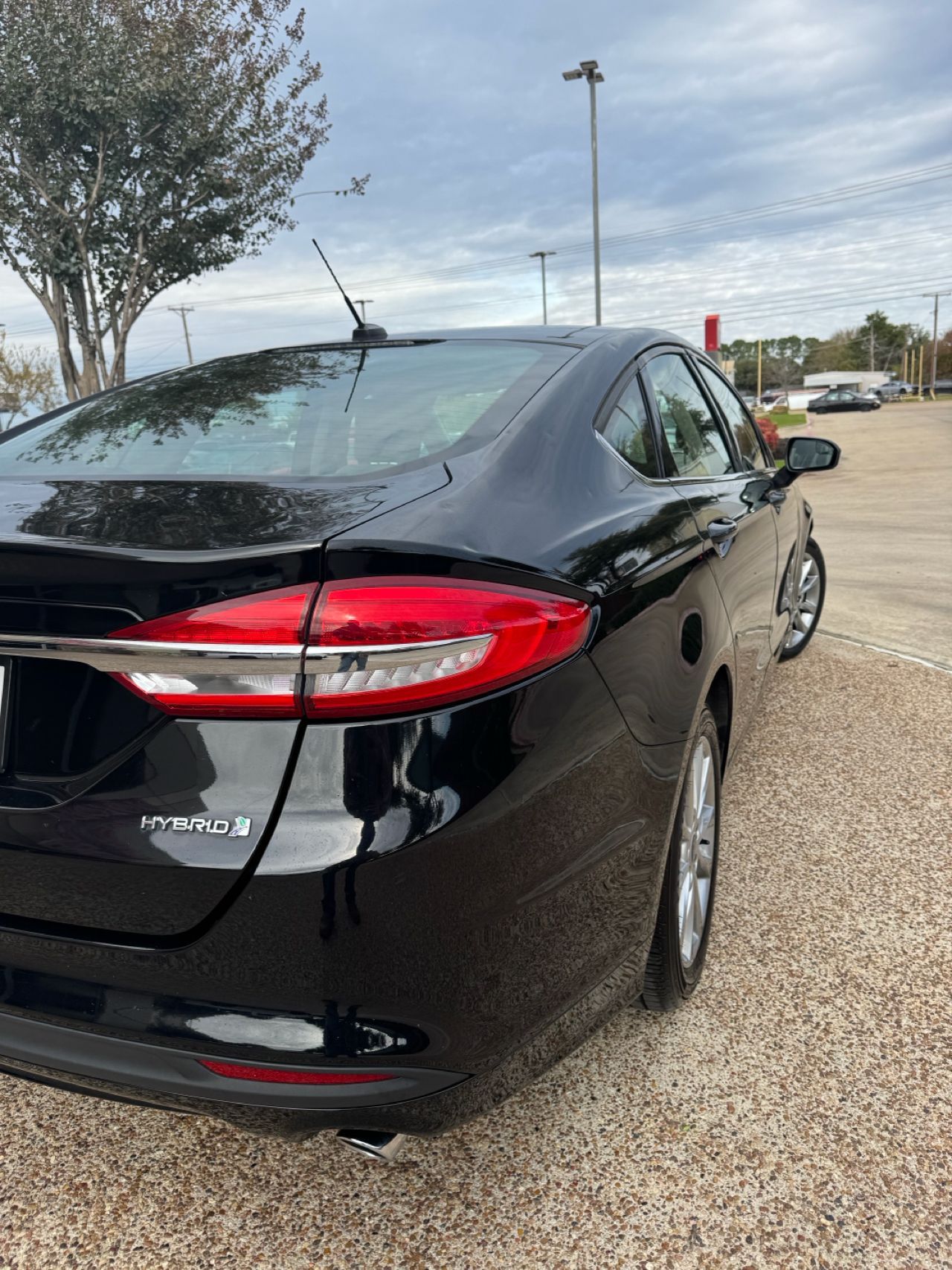 2017 Ford Fusion Hybrid S photo 3