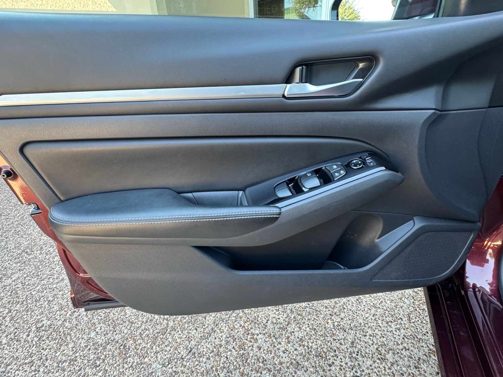 2023 Nissan Altima SV photo 24
