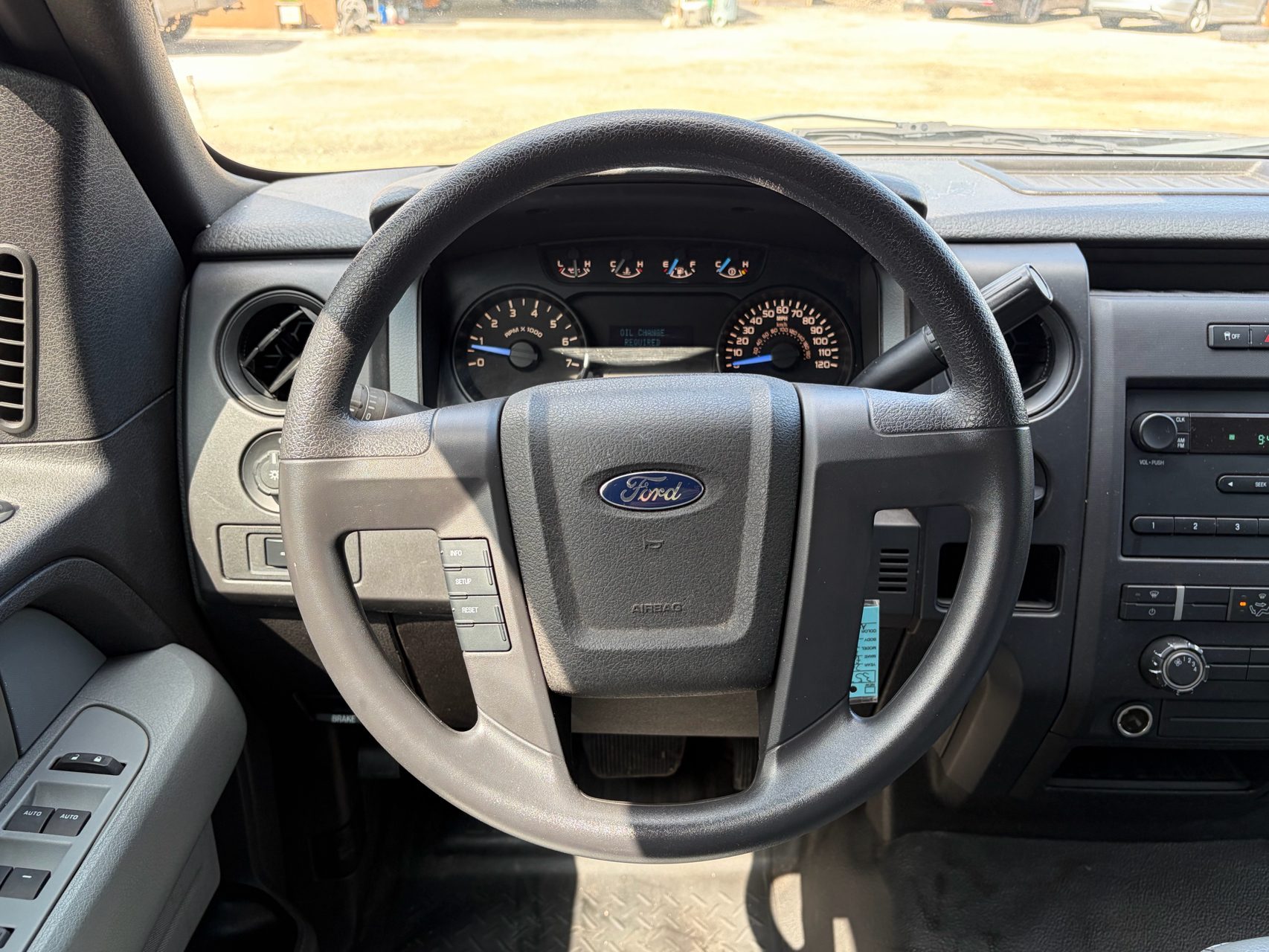 2011 Ford F-150 XL - Photo 12