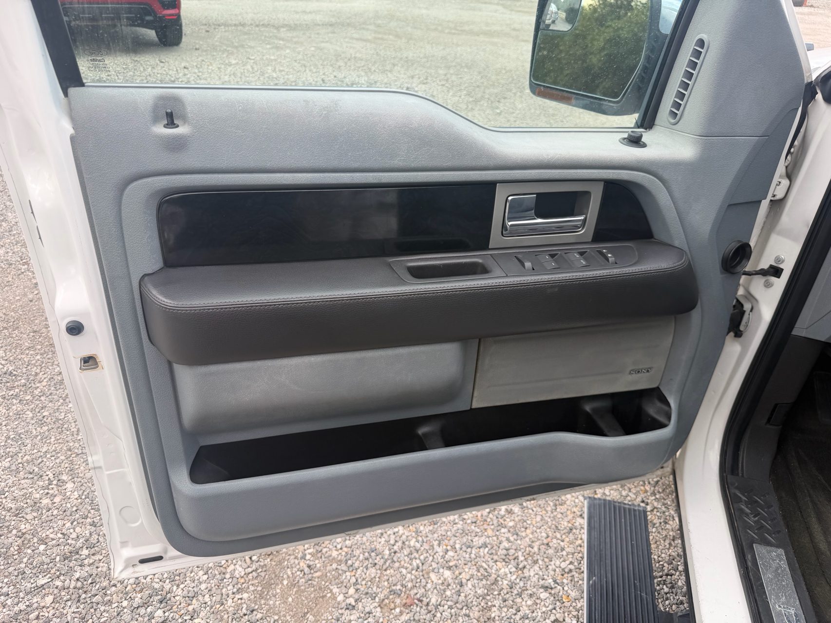 2012 Ford F-150 Platinum - Photo 18