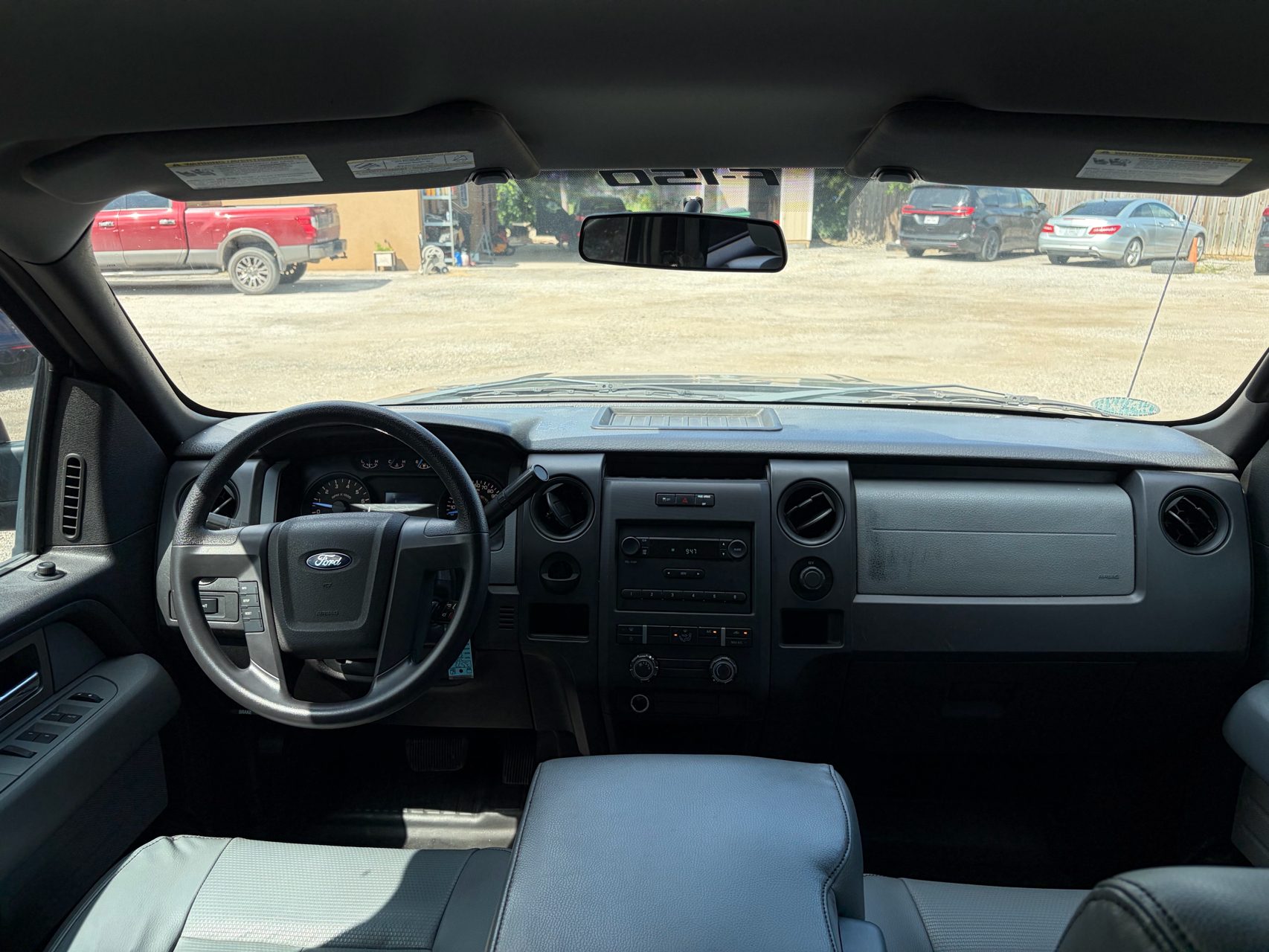 2011 Ford F-150 XL - Photo 11