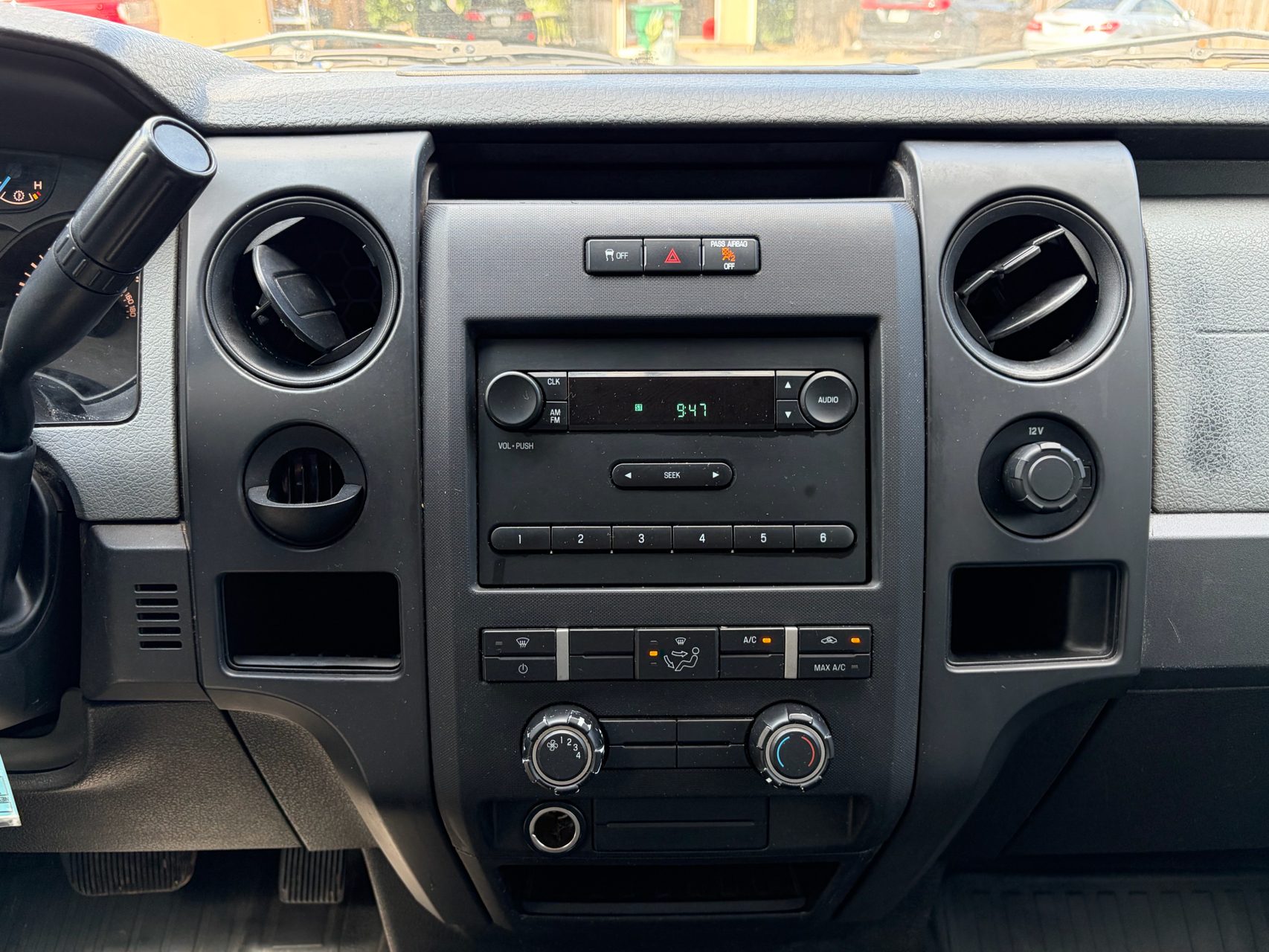 2011 Ford F-150 XL - Photo 13