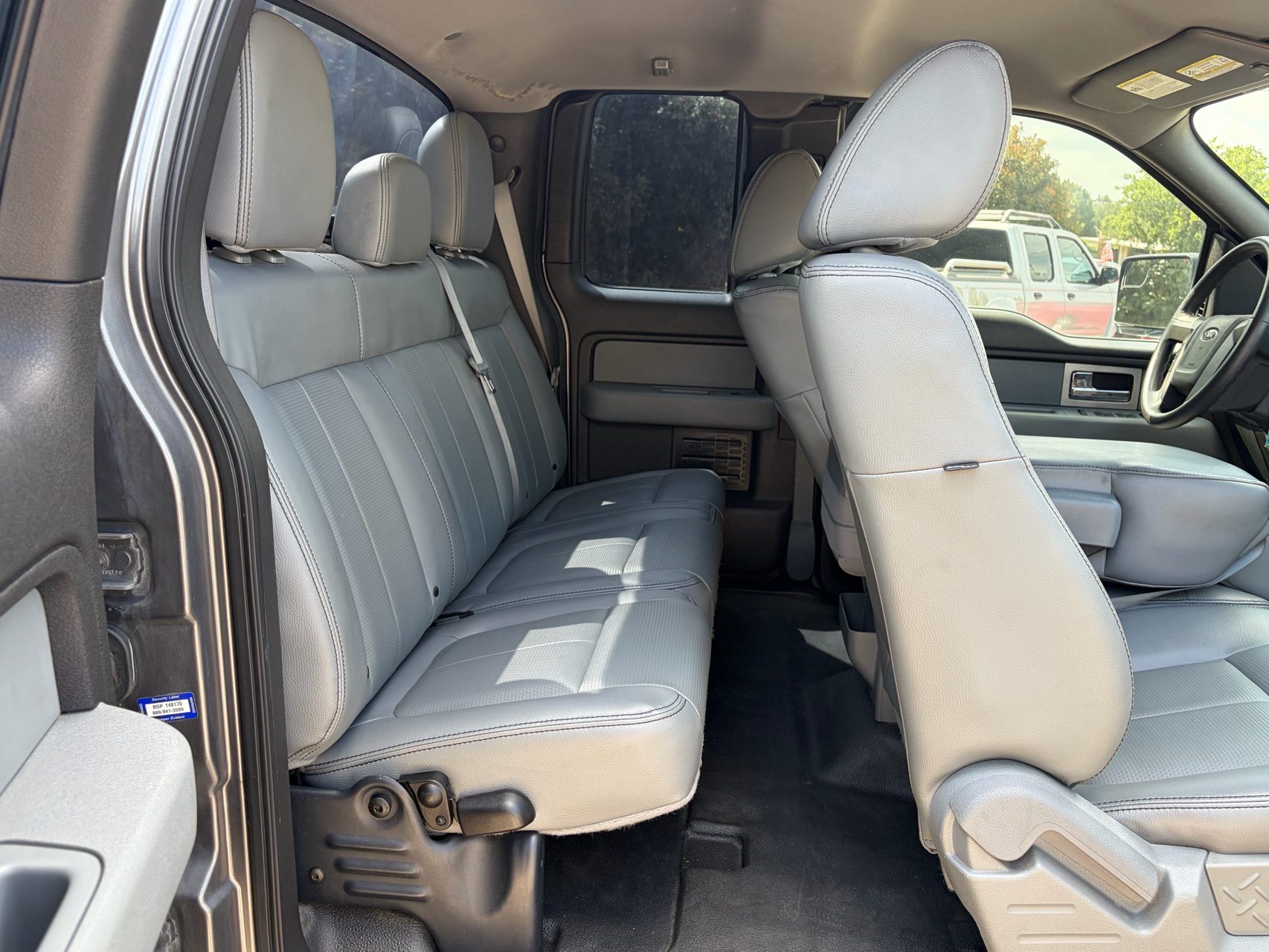 2011 Ford F-150 XL - Photo 10