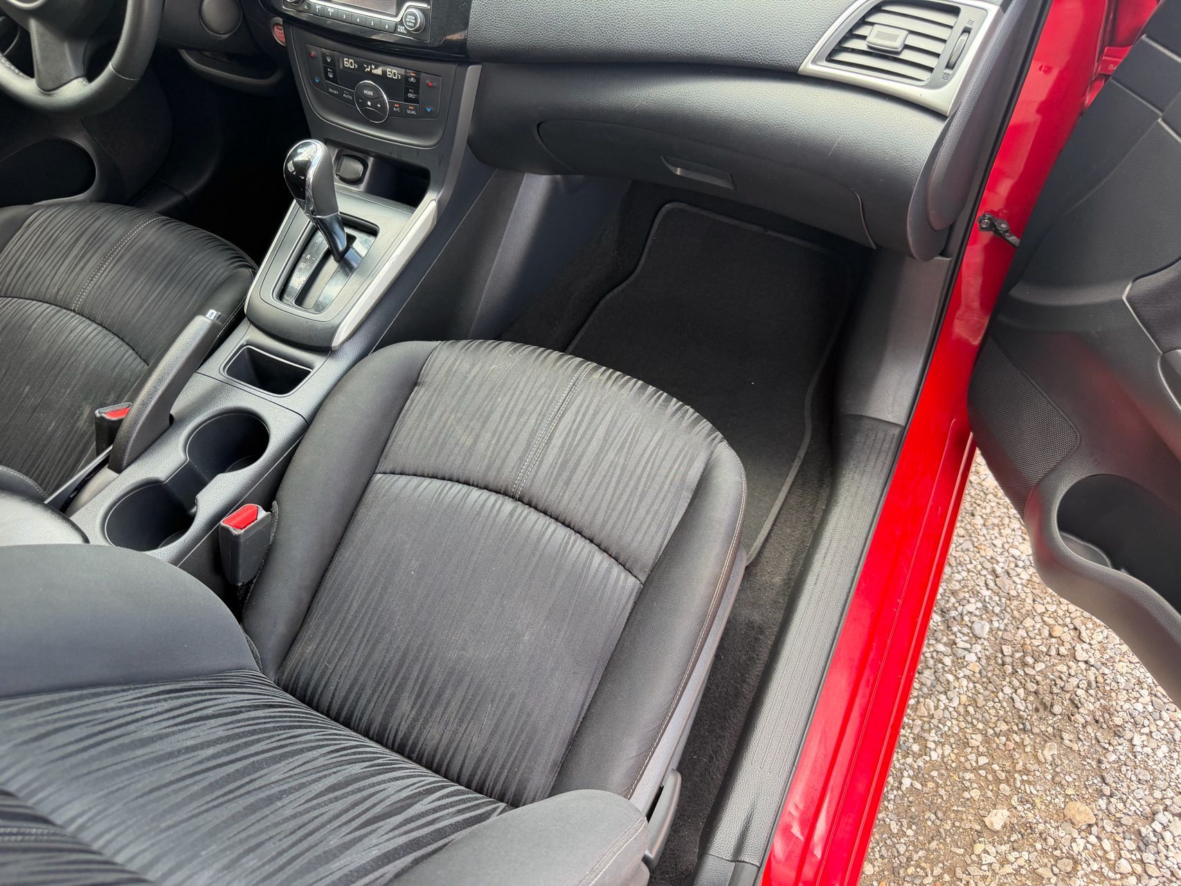 2018 Nissan Sentra SV - Photo 14