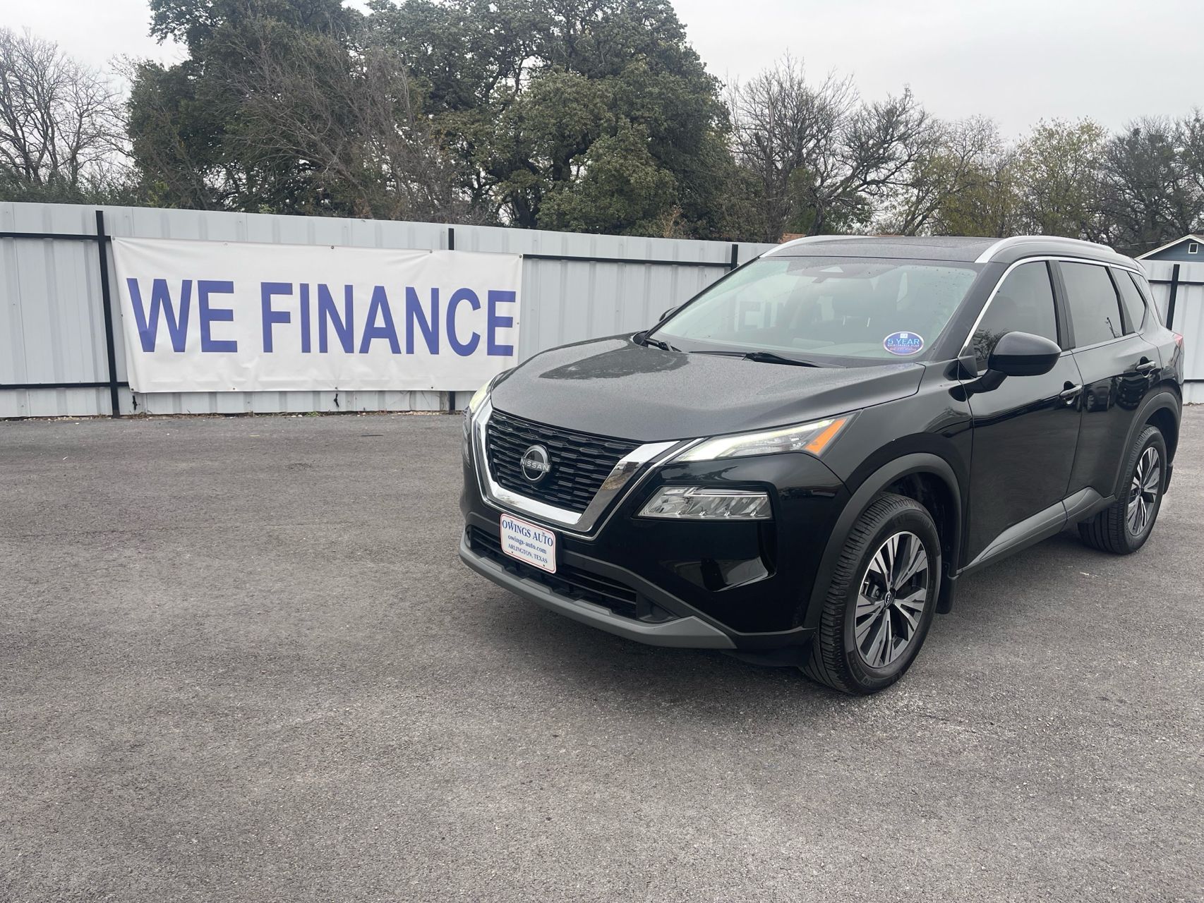 2023 Nissan Rogue SV's photo