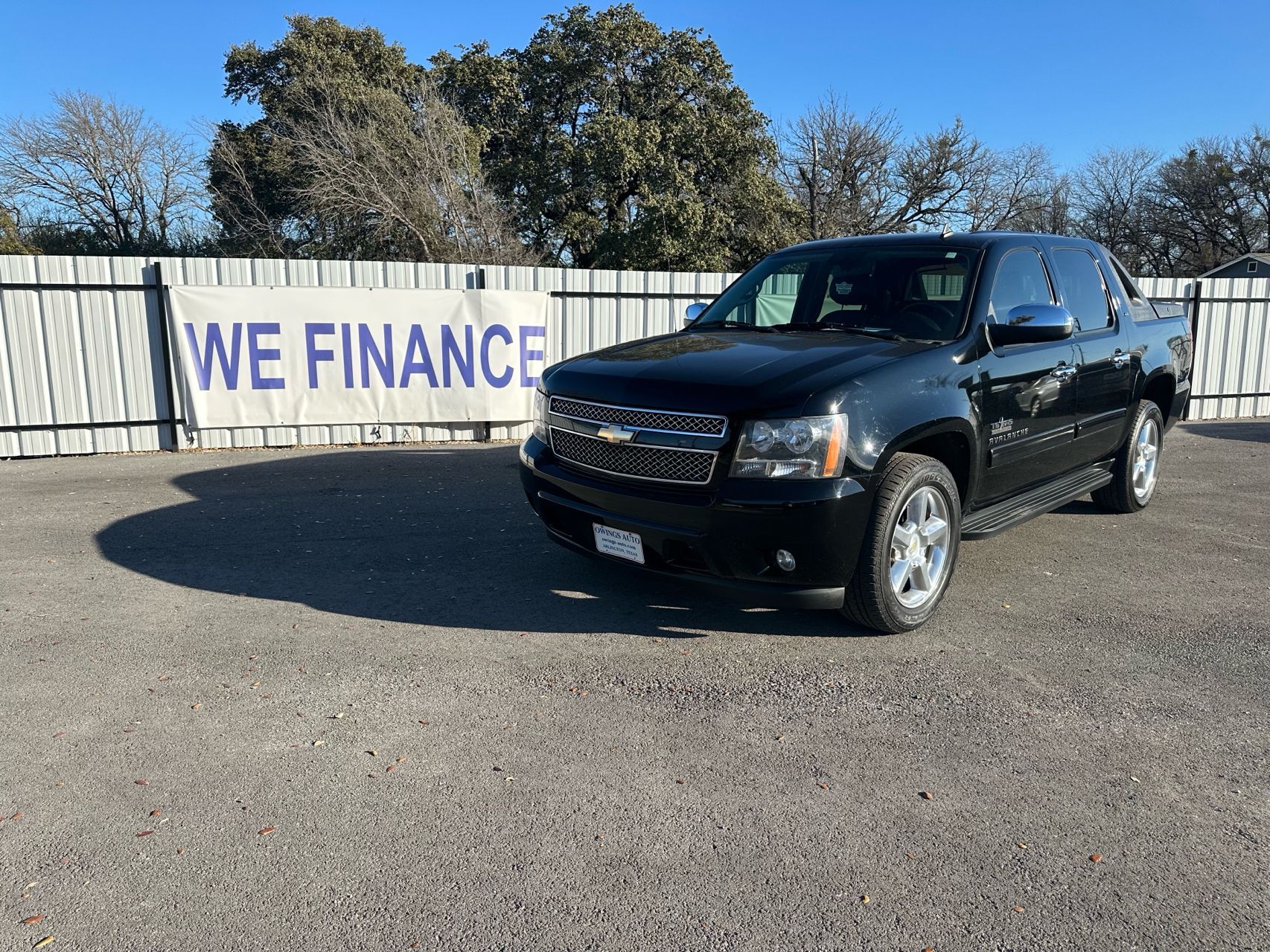 2010 Chevrolet Avalanche LT's photo