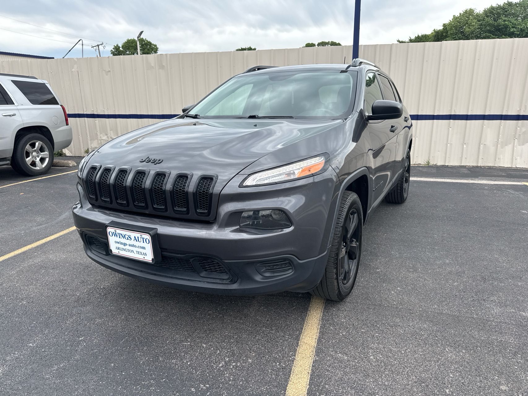 2017 Jeep Cherokee Sport Altitude's photo