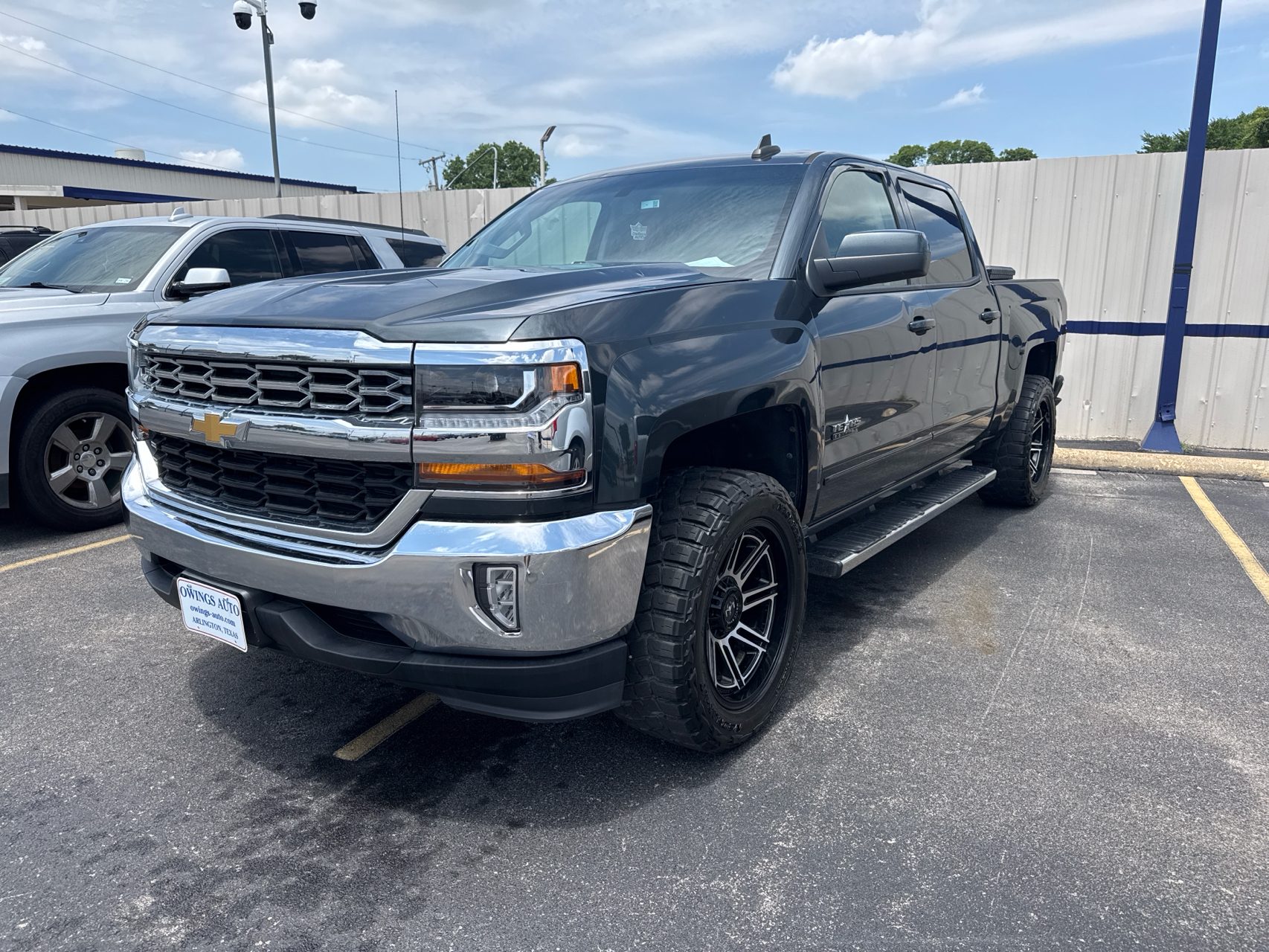 2017 Chevrolet Silverado 1500 LT Crew Cab Standard Box's photo