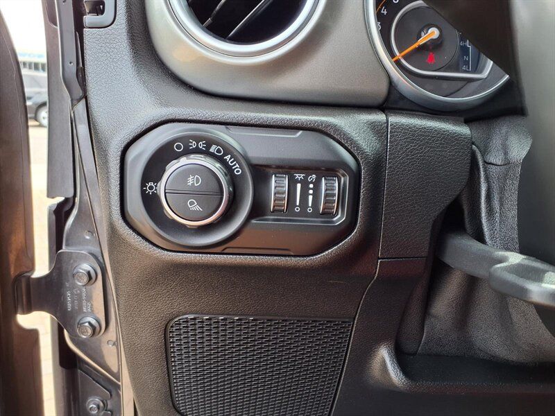 2020 Jeep Gladiator Overland - Photo 17