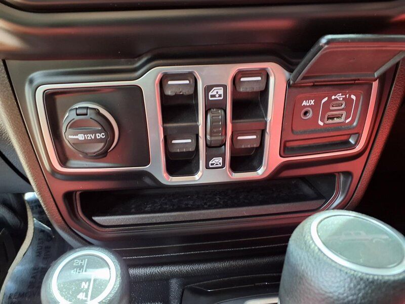 2020 Jeep Gladiator Overland - Photo 24