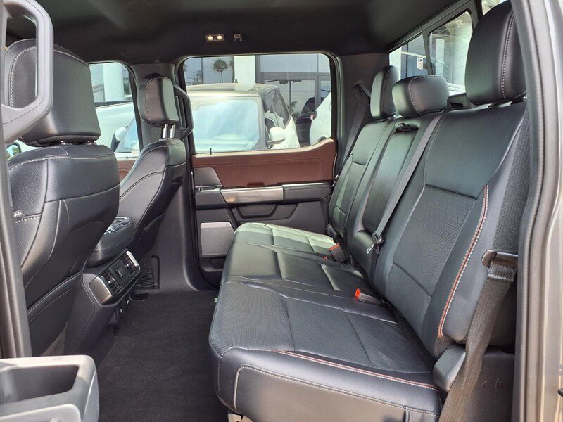 2023 Ford F-150 Lariat - Photo 11