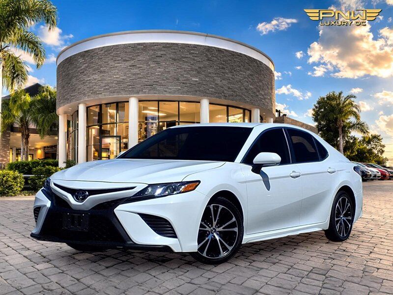 2019 Toyota Camry SE