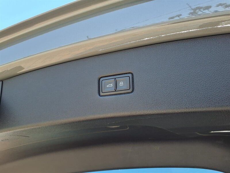 2023 Audi SQ5 Sportback Prestige - Photo 10