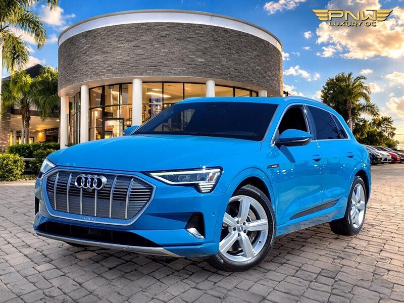 2019 Audi e-tron Premium Plus