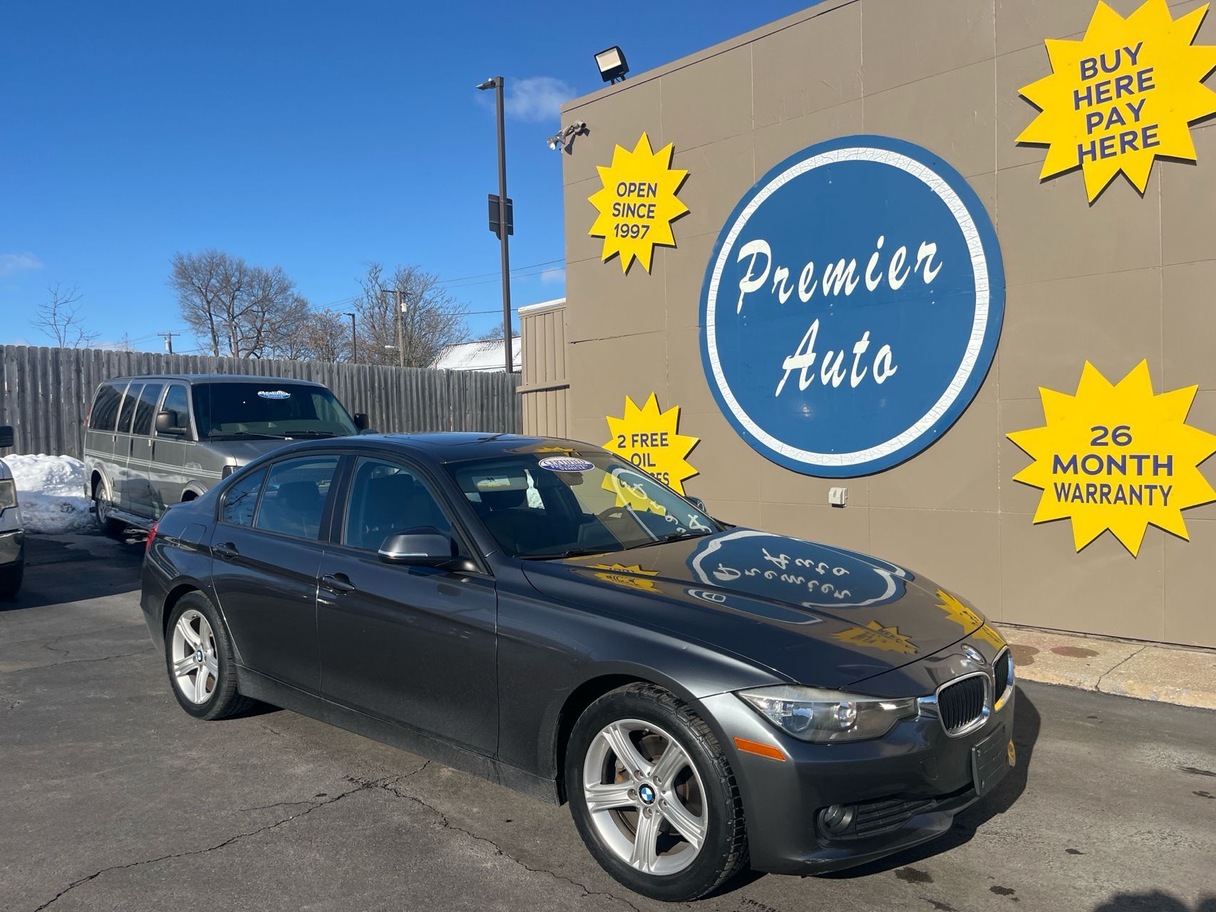 2014 BMW 3 Series 320i's photo