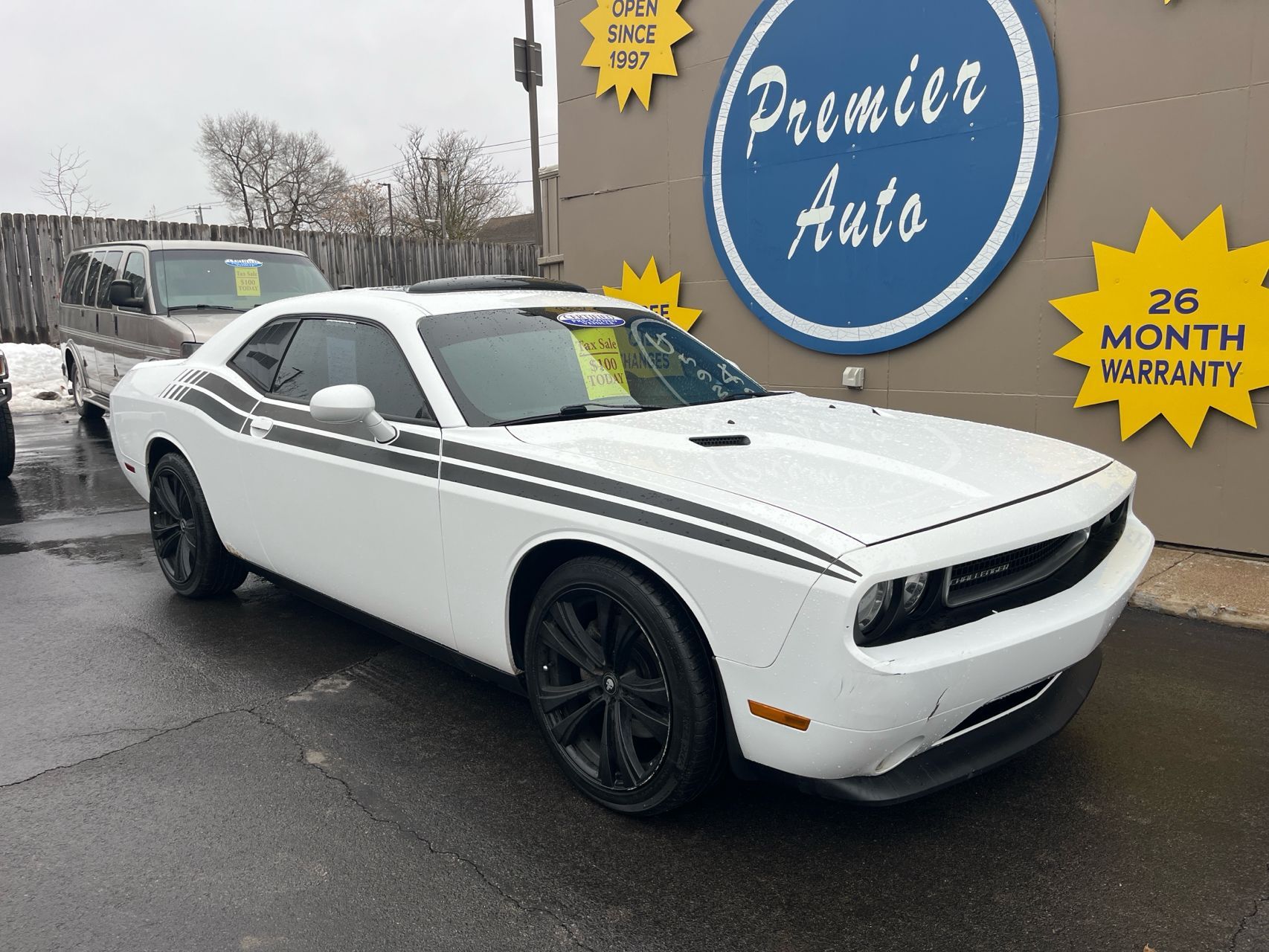 2013 Dodge Challenger SXT's photo