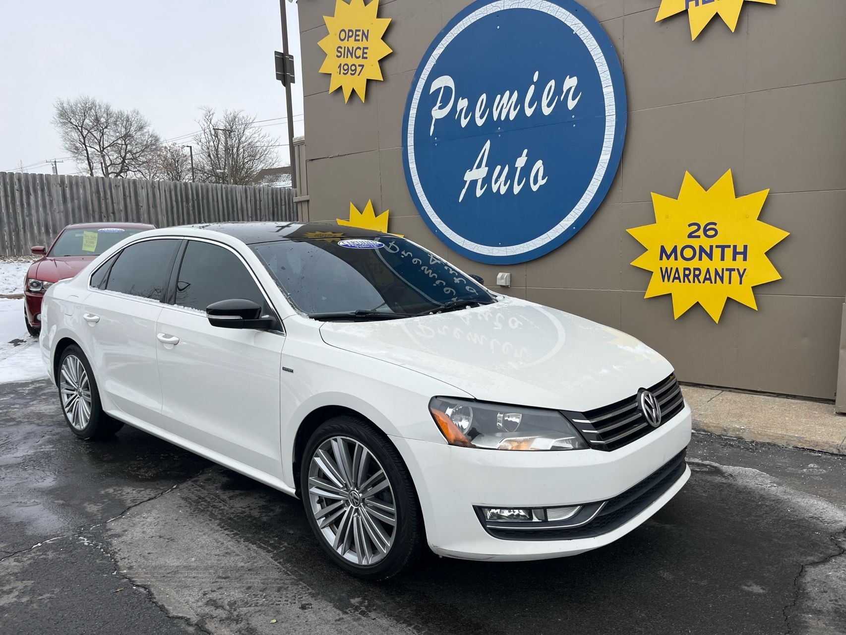 2014 Volkswagen Passat Sport's photo