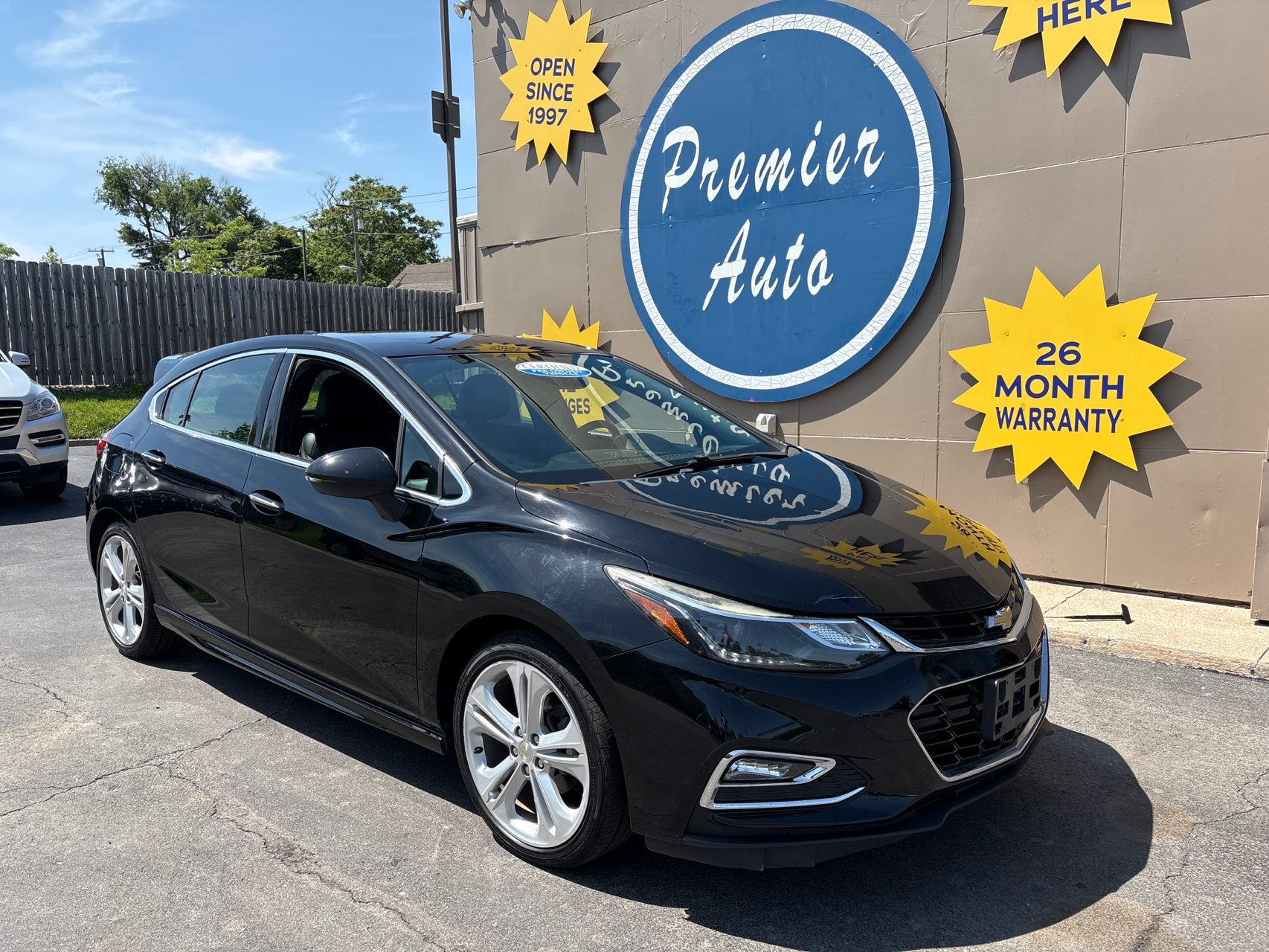 2017 Chevrolet Cruze Premier Hatchback Auto's photo