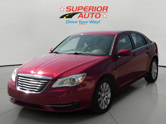2013 Chrysler 200 Touring's photo