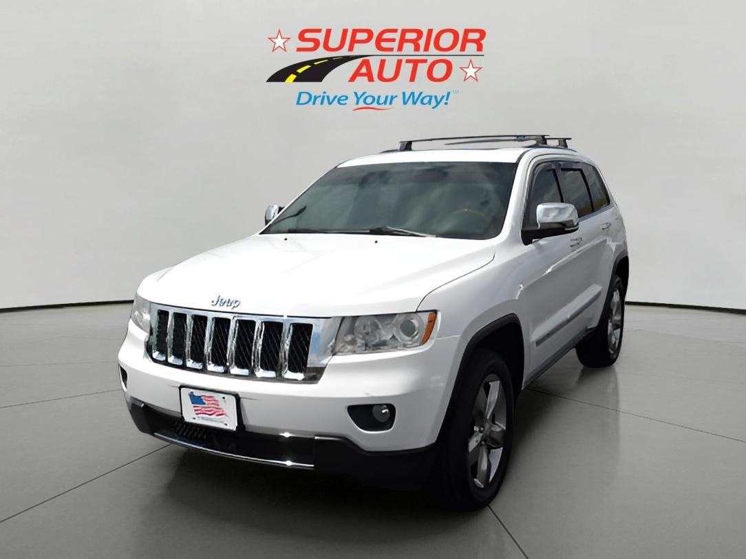 2013 Jeep Grand Cherokee Overland 4WD's photo