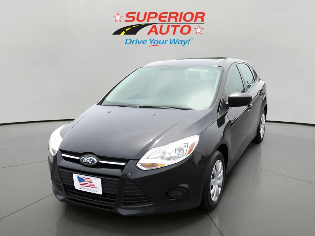 2013 Ford Focus Sedan S's photo