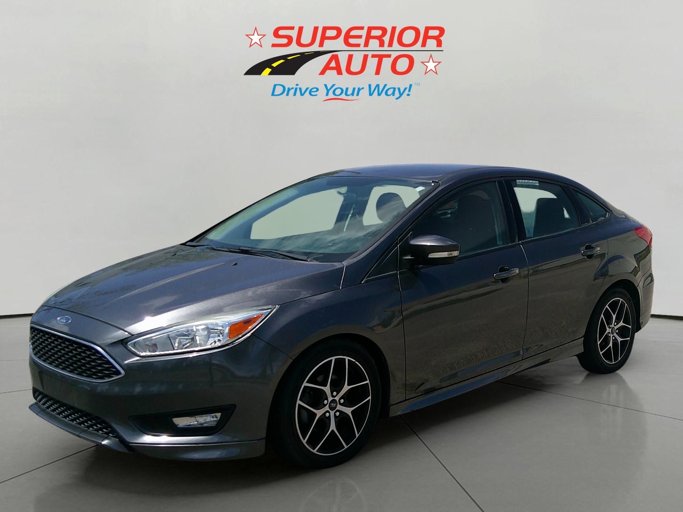 2016 Ford Focus Sedan SE's photo