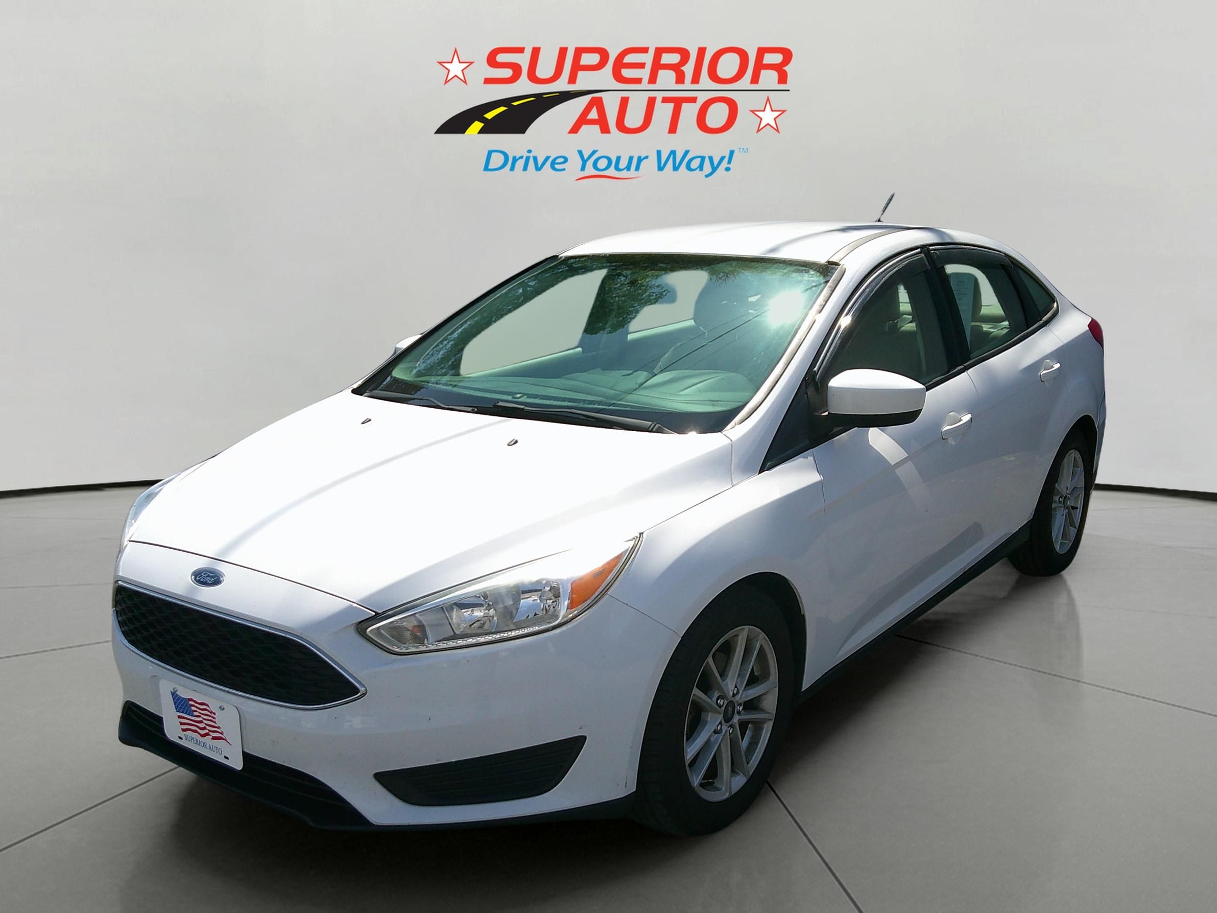 2018 Ford Focus Sedan SE's photo