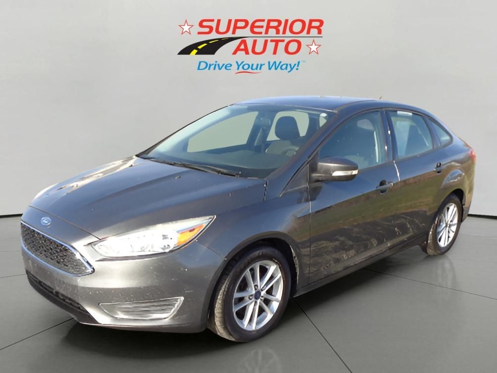 2015 Ford Focus Sedan SE's photo