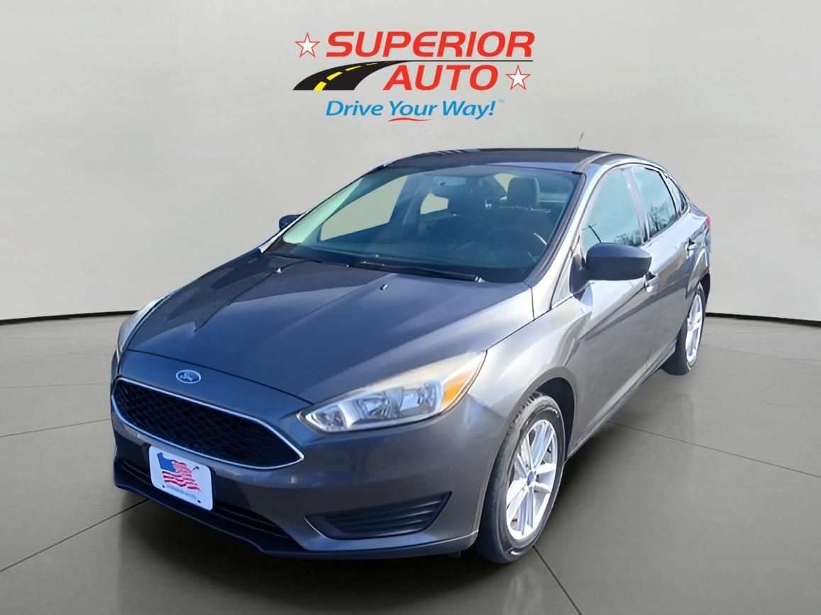 2018 Ford Focus Sedan SE's photo