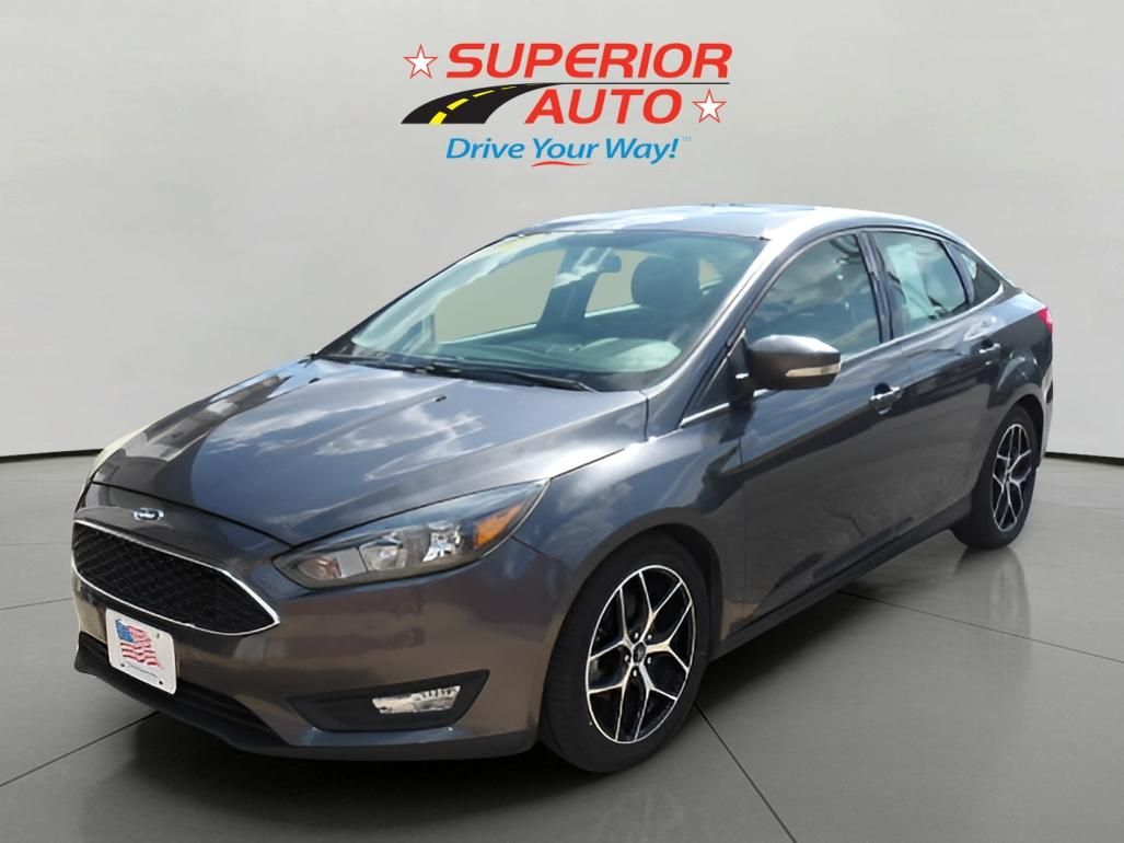 2017 Ford Focus Sedan SEL's photo