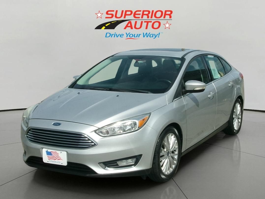 2015 Ford Focus Sedan Titanium's photo