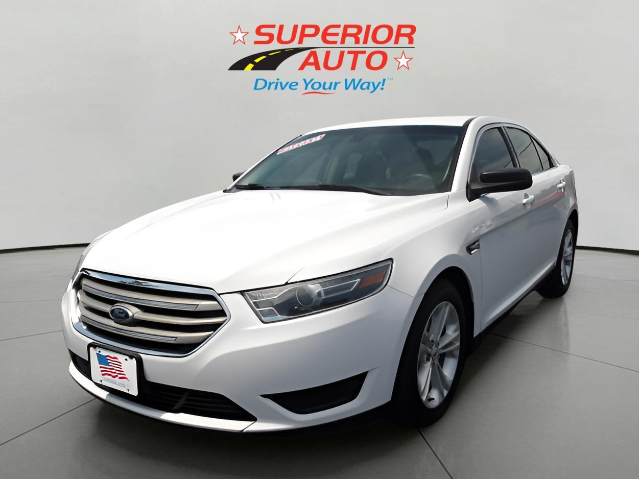 2016 Ford Taurus SE FWD's photo